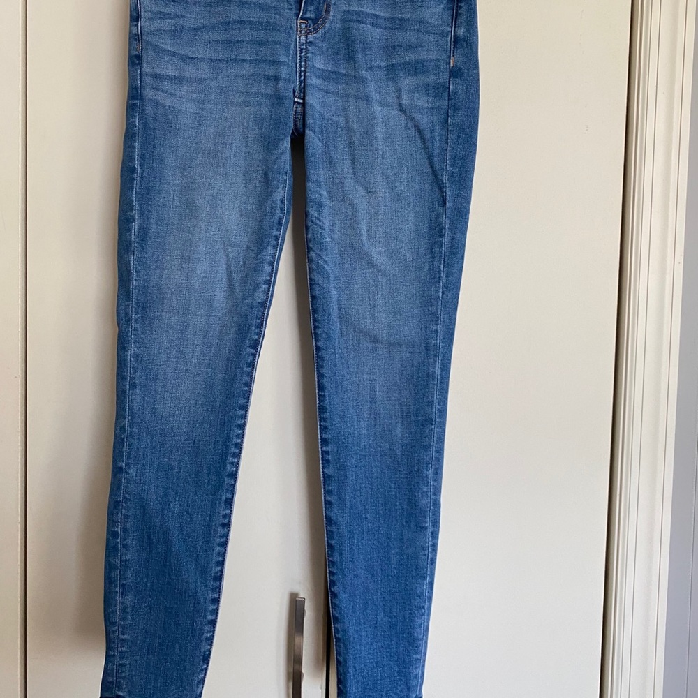 American Eagle skinny jean